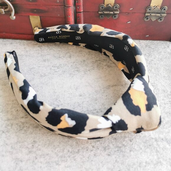 Alicia Bonnie On The Prowl Knotted Headband - Leopard - Picture 1 of 3